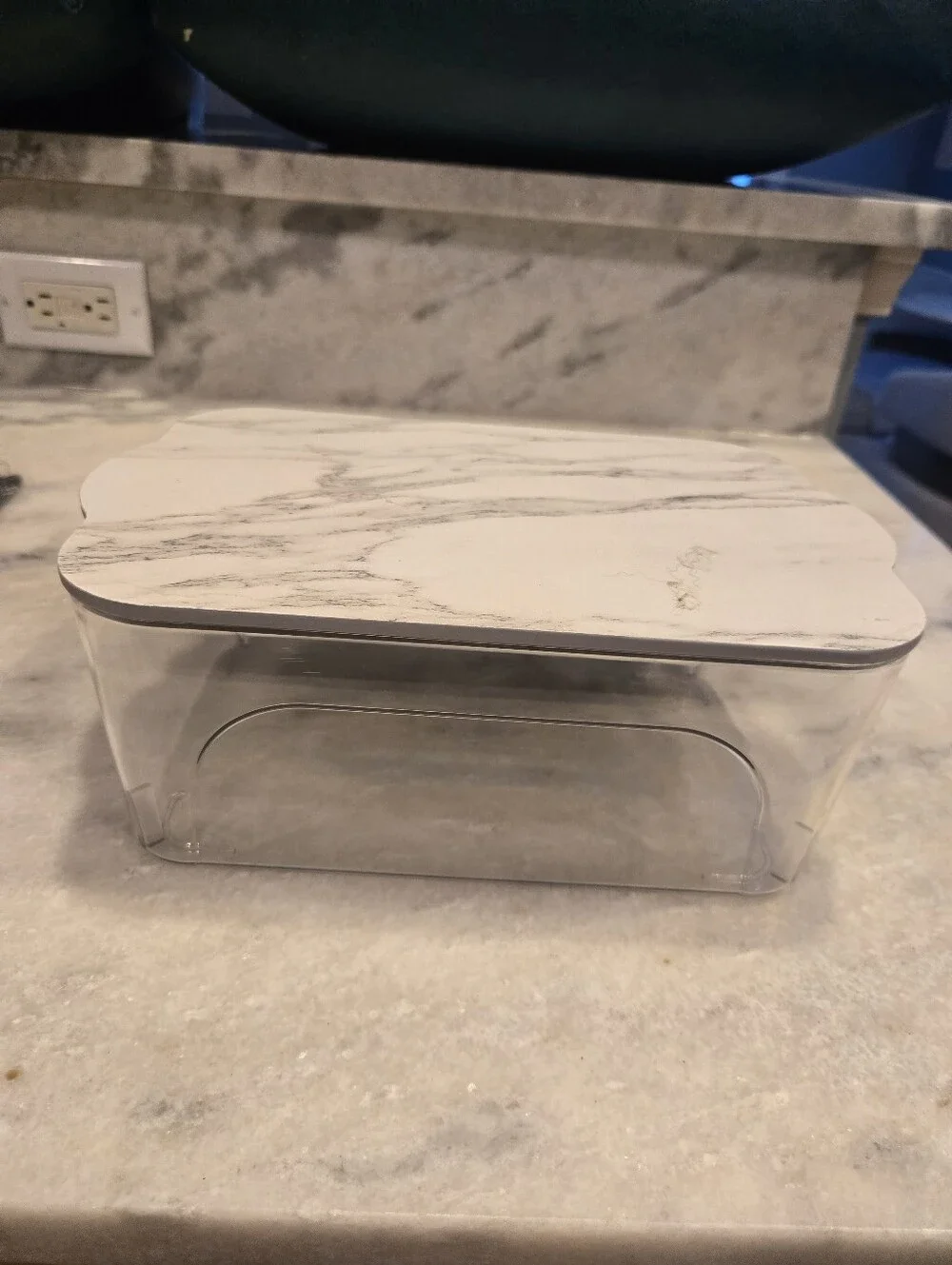 Clear Plastic Storage Organizer with Faux Marble Lid – 11x7x4